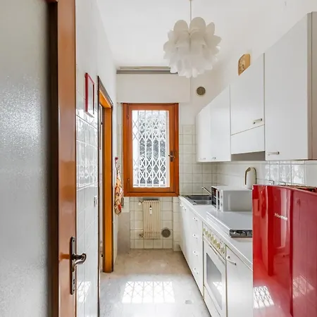 Apartamento Kris- Bright With Parking! Mestre