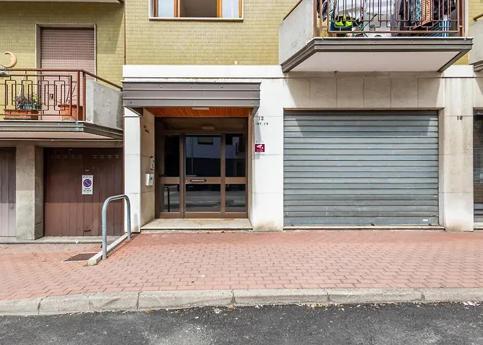 Guesthost - Kris- Bright With Parking! شقة ميستر